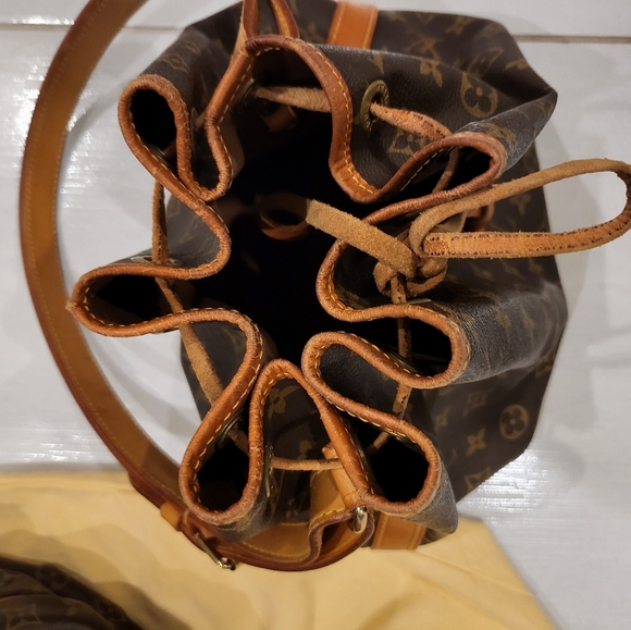 Authentic Louis vuitton petit noe bucket - Picture 8 of 8